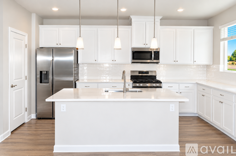 2028 Peridot Lp Hts 4 Beds Townhouse for Rent - Photo gallery 2