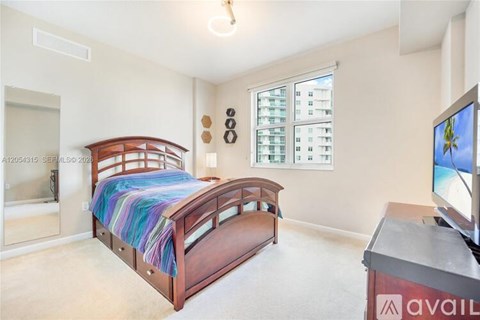 7910 Harbor Island Dr 2 Beds Apartment for Rent