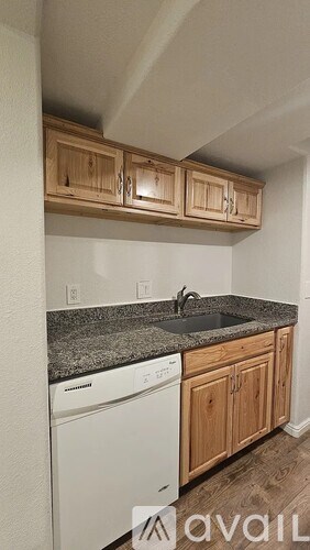 512 E 5900 S 2 Beds Apartment for Rent