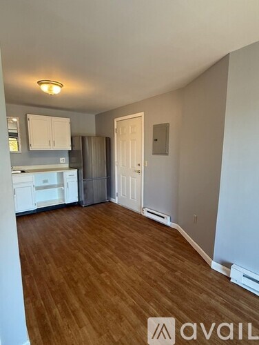 12 East Side Drive 2 Beds Apartment for Rent - Photo gallery 3