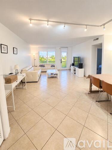 10185 Collins Ave 1 Condo for Rent - Photo gallery 5
