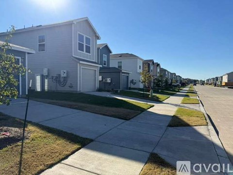 807 Sandhill Cra Lane 3 Beds Apartment for Rent
