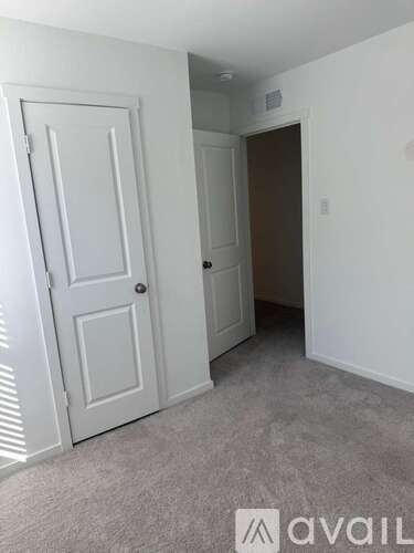807 Sandhill Cra Lane 3 Beds Single Family Home for Rent - Photo gallery 4