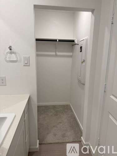 807 Sandhill Cra Lane 3 Beds Single Family Home for Rent - Photo gallery 5