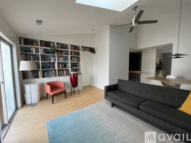 54 Hawthorne Court Northeast 2 Beds Condo for Rent - Photo gallery 3