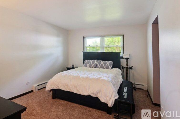 7527 Country Ln 3 Beds Apartment for Rent - Photo gallery 2