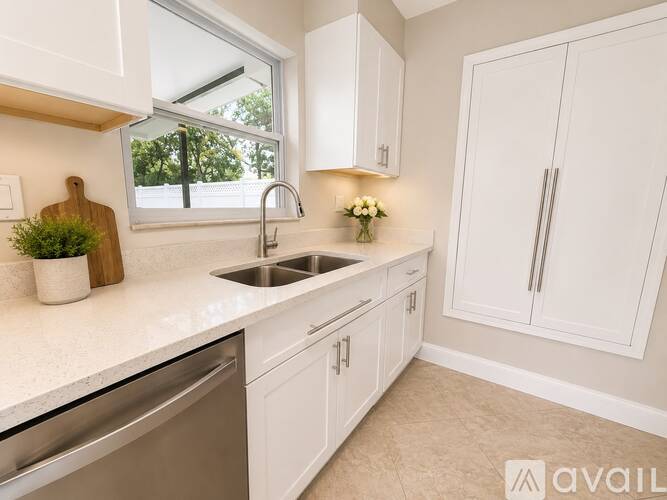 13326 Laraway Dr 2 Beds Single Family Home for Rent - Photo gallery 3