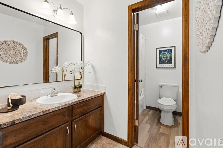 2833 Stover Street 3 Beds Single Family Home for Rent - Photo gallery 5