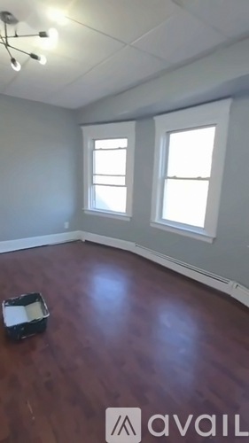 100 Redwood Ave 4 Beds Apartment for Rent - Photo gallery 1