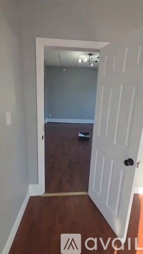 100 Redwood Ave 4 Beds Apartment for Rent