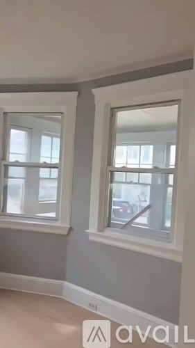 100 Redwood Ave 3 Beds Apartment for Rent