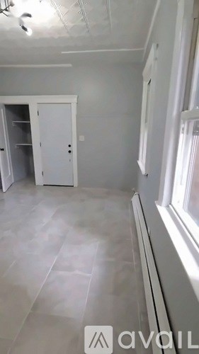 100 Redwood Ave 3 Beds Apartment for Rent