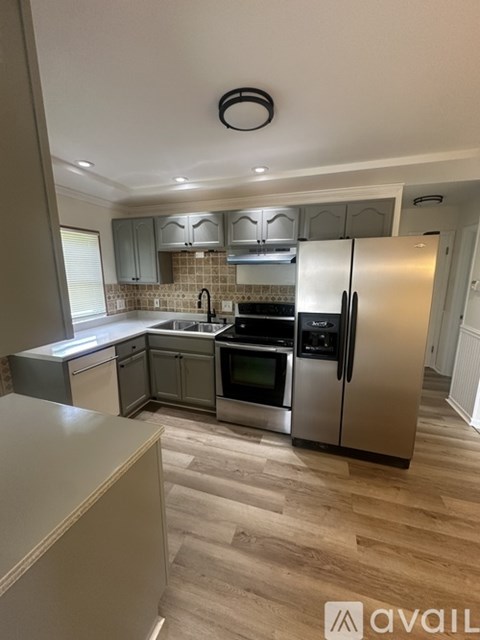 2516 Center Ave 3 Beds Apartment for Rent