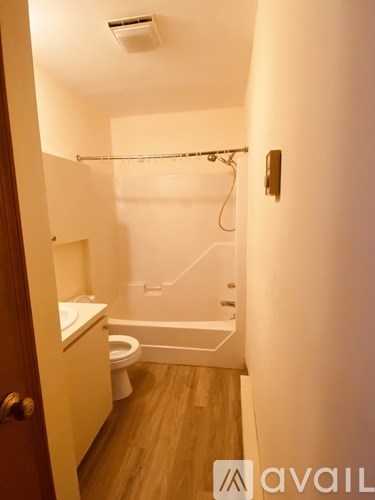 225 Maple Street 1 Apartment for Rent