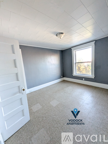 214 Pine St 1 Apartment for Rent - Photo gallery 3