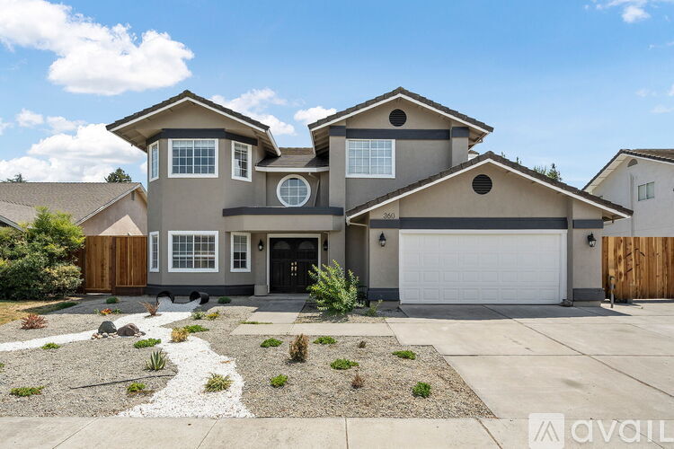 360 Mount Oso Avenue 5 Beds Single Family Home for Rent - Photo gallery 1