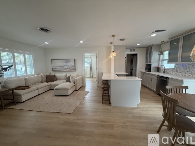 1790 Mississippi Avenue Northeast 3 Beds Single Family Home for Rent - Photo gallery 3