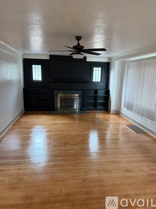 710 Merrill Avenue Northeast 4 Beds Single Family Home for Rent - Photo gallery 4