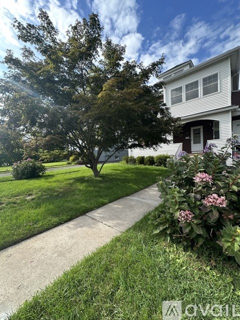 130 Milton Street 2 Beds Apartment for Rent