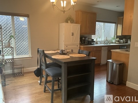 1238 Olive Street 3 Beds Apartment for Rent