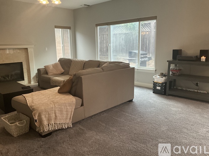 1238 Olive Street 3 Beds Single Family Home for Rent - Photo gallery 5