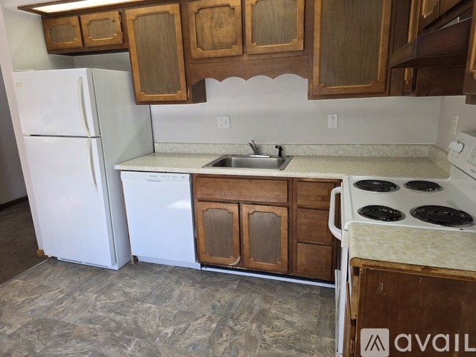 120 S Russell St 2 Beds Apartment for Rent - Photo gallery 5