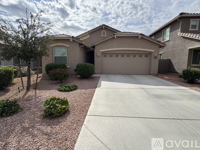 12455 West State Avenue 5 Beds Single Family Home for Rent - Photo gallery 1