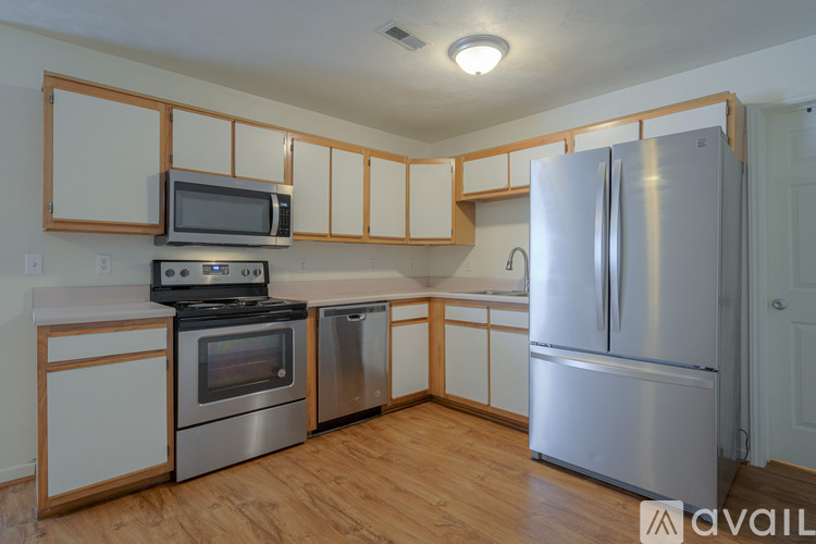 913 Giles Rd 2 Beds Townhouse for Rent - Photo gallery 2