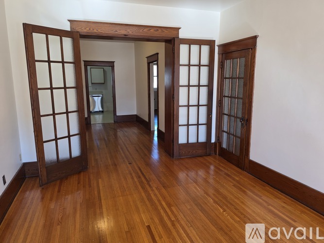 103 E Main St 2 Beds Apartment for Rent - Photo gallery 1
