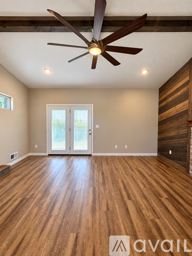 102 Paradise St 3 Beds Apartment for Rent