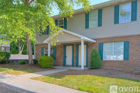 846 Patrick Henry Dr 4 Beds Apartment for Rent