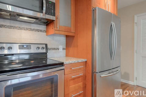 846 Patrick Henry Dr 4 Beds Apartment for Rent