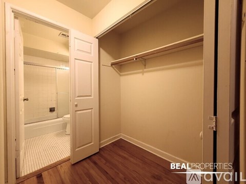 660 W Wrightwood Ave Studio Apartment for Rent