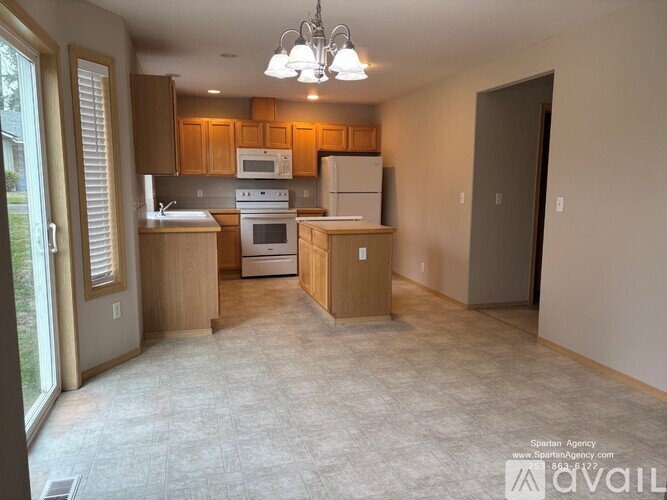 16016 29th Ave Ct E 3 Beds Townhouse for Rent - Photo gallery 5