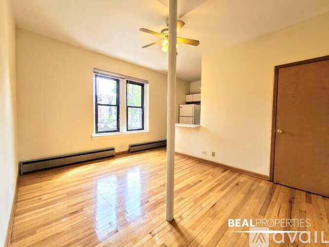 635 W Barry Ave 1 Apartment for Rent - Photo gallery 1