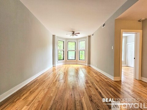 629 W Oakdale Ave 2 Beds Apartment for Rent