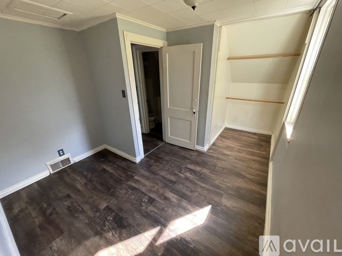 927 Willow Street 2 Beds Apartment for Rent - Photo gallery 1