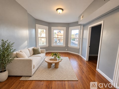 921 S 17Th St 3 Beds Apartment for Rent