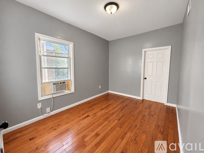 921 S 17th St 3 Beds Apartment for Rent - Photo gallery 4