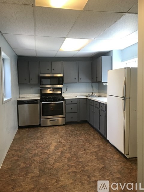 11 Kosciusko Way 3 Beds Apartment for Rent