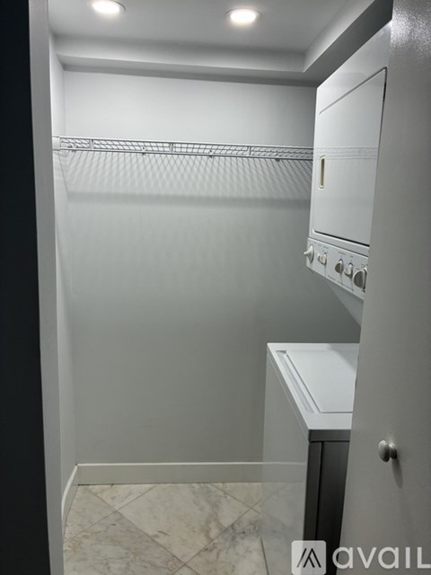 16 Royal Palm Way 2 Beds Apartment for Rent