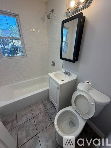 810 18Th Ave 2 Beds Apartment for Rent