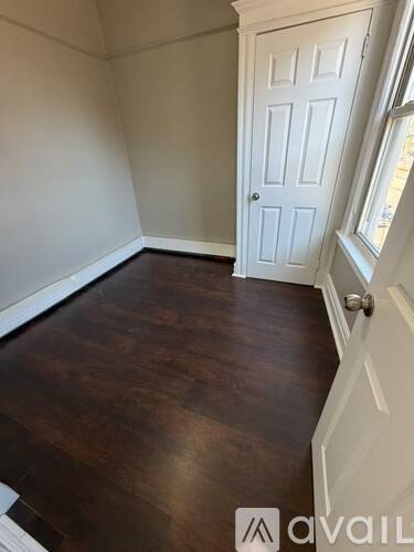 601 Grove St 3 Beds Apartment for Rent - Photo gallery 3