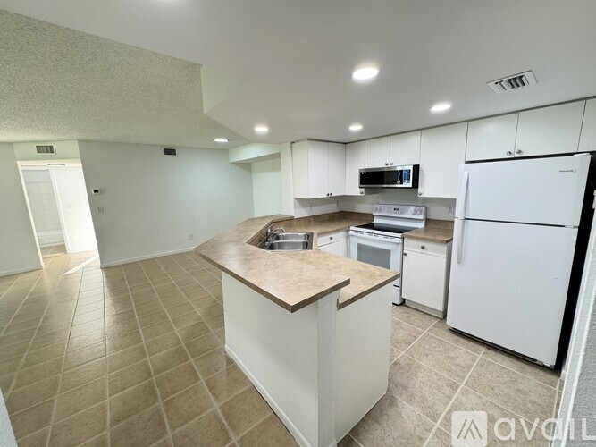 9222 West Atlantic Boulevard 3 Beds Condo for Rent - Photo gallery 2