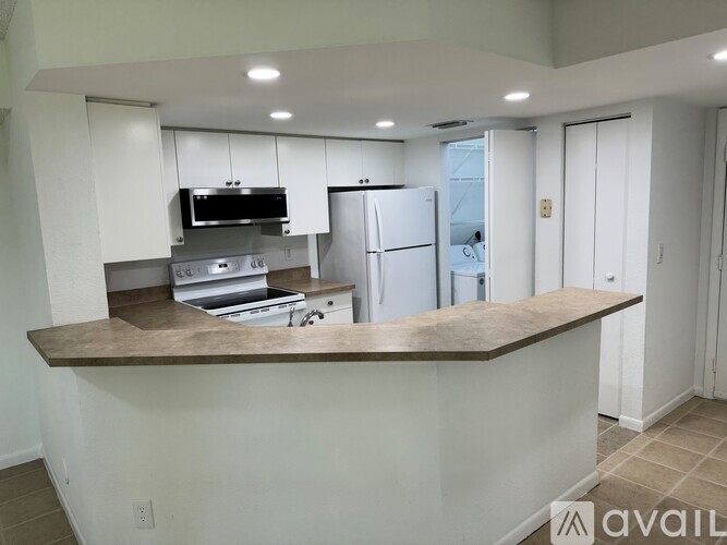 9222 West Atlantic Boulevard 3 Beds Condo for Rent - Photo gallery 3