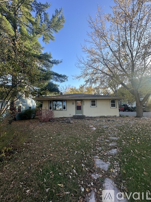 1723 Olive St W 4 Beds Single Family Home for Rent - Photo gallery 2
