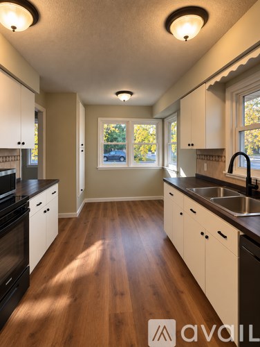 1723 Olive St W 4 Beds Apartment for Rent