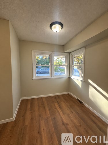 1723 Olive St W 4 Beds Apartment for Rent