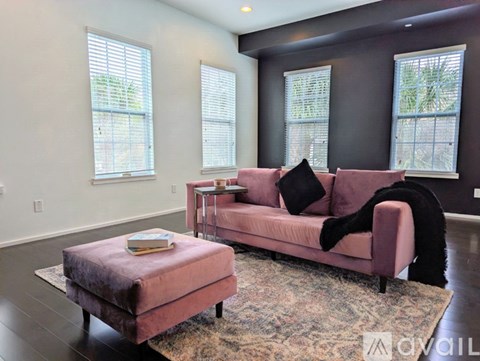 550 Fenway Place 4 Beds Apartment for Rent