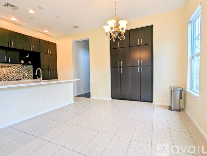 550 Fenway Place 4 Beds Townhouse for Rent - Photo gallery 5